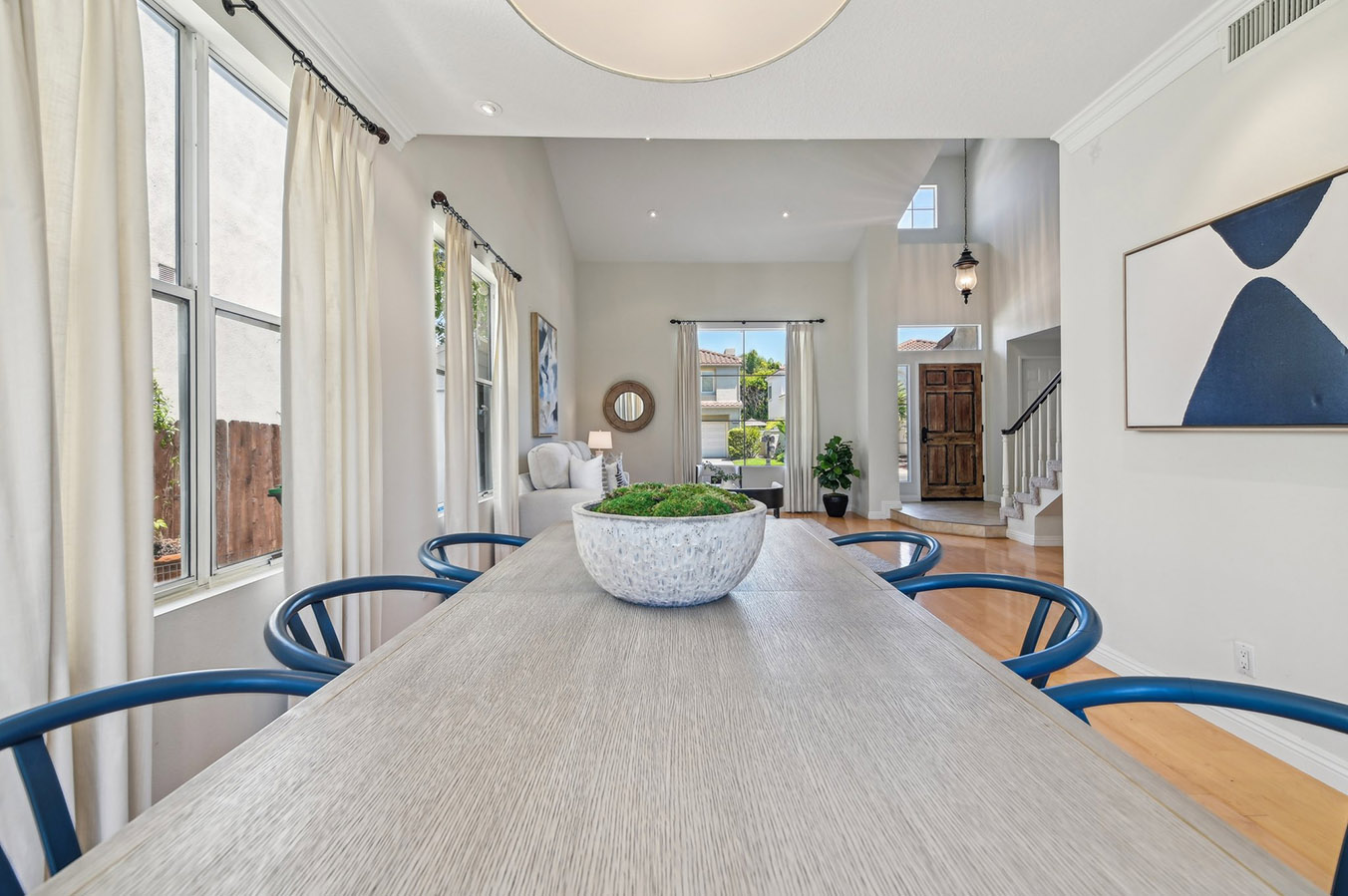 Modern Interior Photos and Virtual Tour